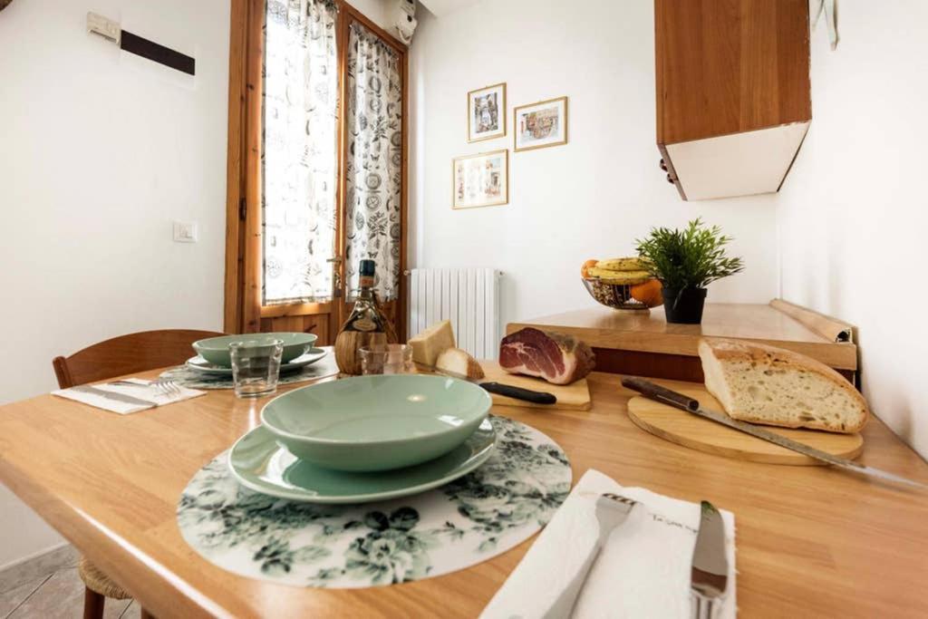 Casa Letizia Lägenhet Ponsacco Exteriör bild